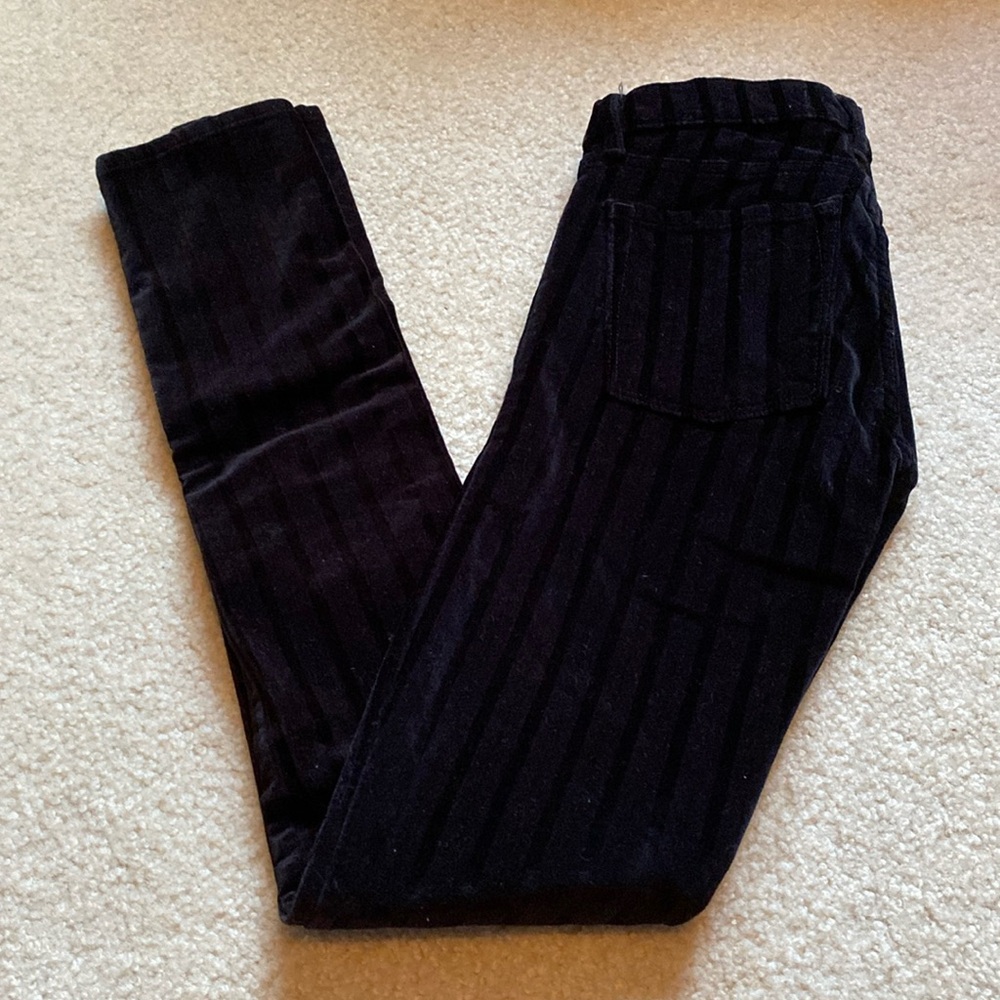 Like new! juicy couture black velvet skinny pants